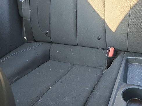 Used 2016 Hyundai Veloster image 11