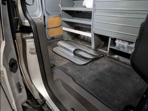 Used 2019 Ford Transit Connect XLT image 4