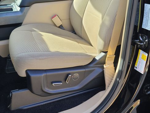 Used 2017 Ford F150 XLT w/ Equipment Group 302A Luxury image 25