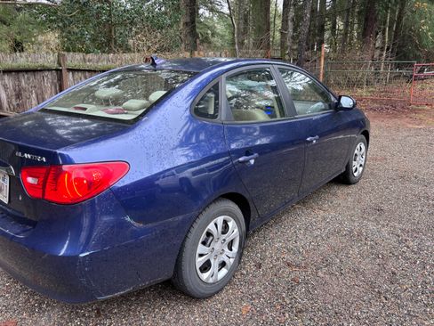 Used 2010 Hyundai Elantra GLS image 2