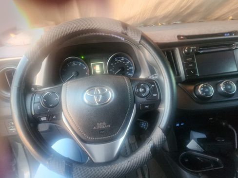 Used 2017 Toyota RAV4 LE w/ Carpet Mat Package image 13