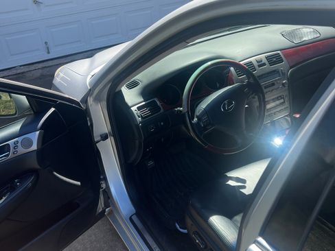 Used 2005 Lexus ES 330 330 Sedan 4D image 6