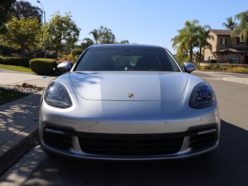 Used 2017 Porsche Panamera 4S image 4