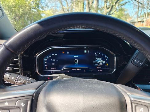 Used 2022 Chevrolet Silverado 1500 LT Trail Boss image 4