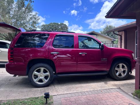 Used 2013 Chevrolet Tahoe LT w/ Texas Edition RWD image 9