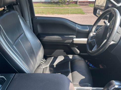 Used 2020 Ford F150 Lariat w/ Equipment Group 502A Luxury image 11