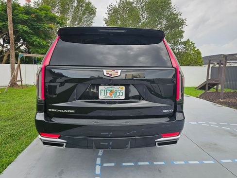 Used 2022 Cadillac Escalade ESV Luxury image 6