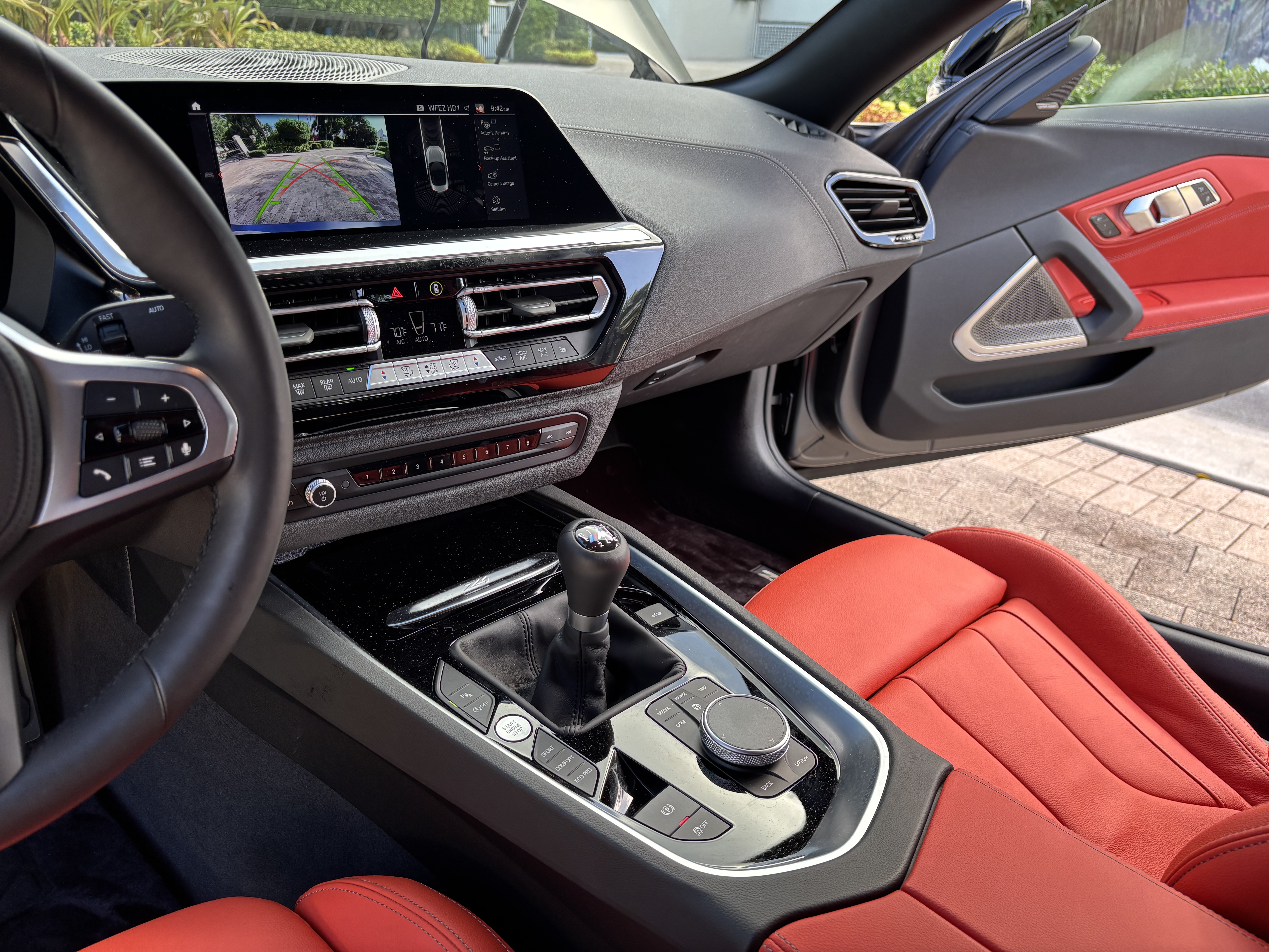 Used 2025 BMW Z4 M40i w/ Edition RWD image 19