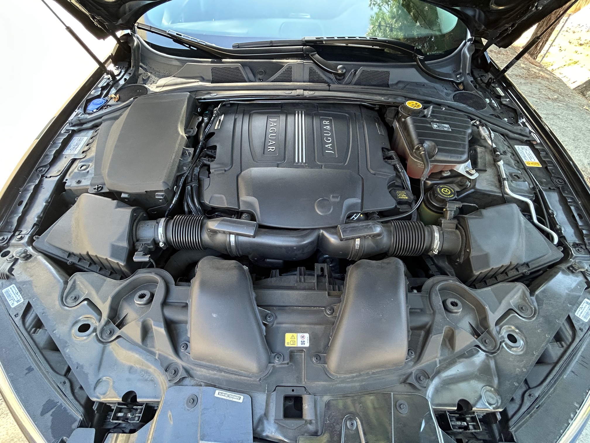 Used 2013 Jaguar XF 3.0 RWD image 14