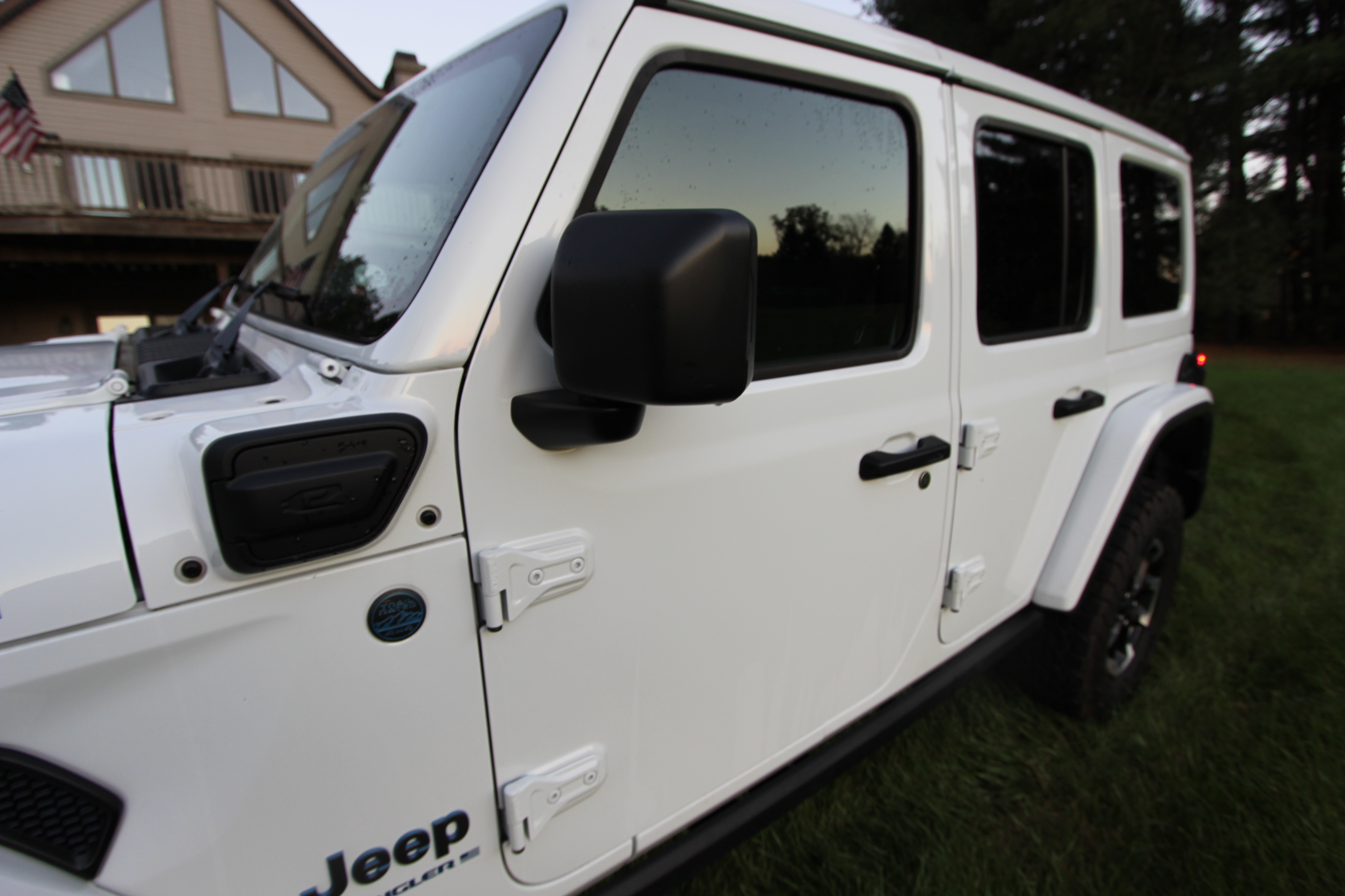 Used 2025 Jeep Wrangler Unlimited Rubicon 4xe AWD/4WD image 19
