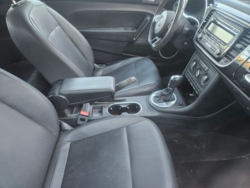 Used 2014 Volkswagen Beetle 1.8T image 9