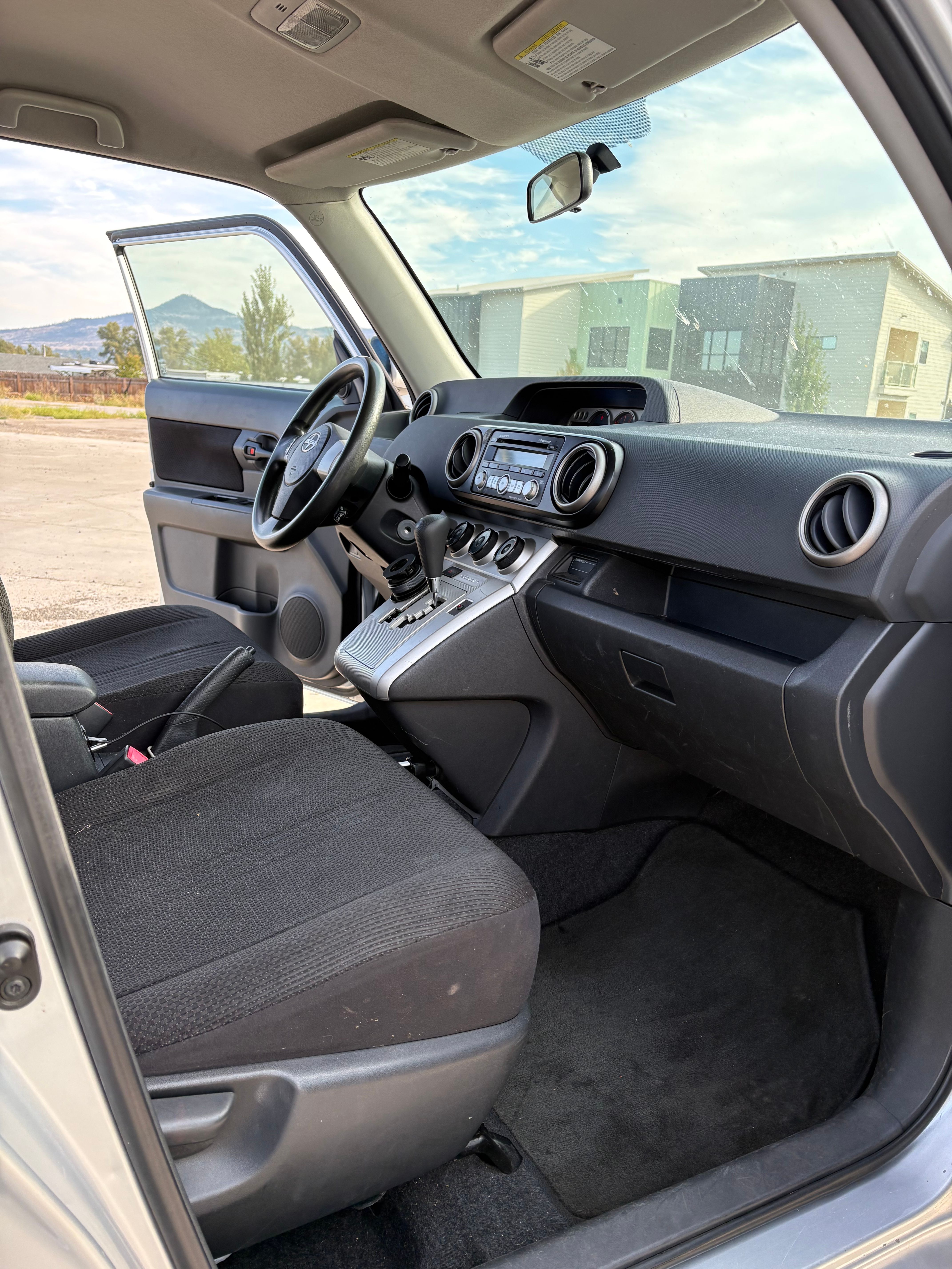 Used 2008 Scion xB FWD image 17