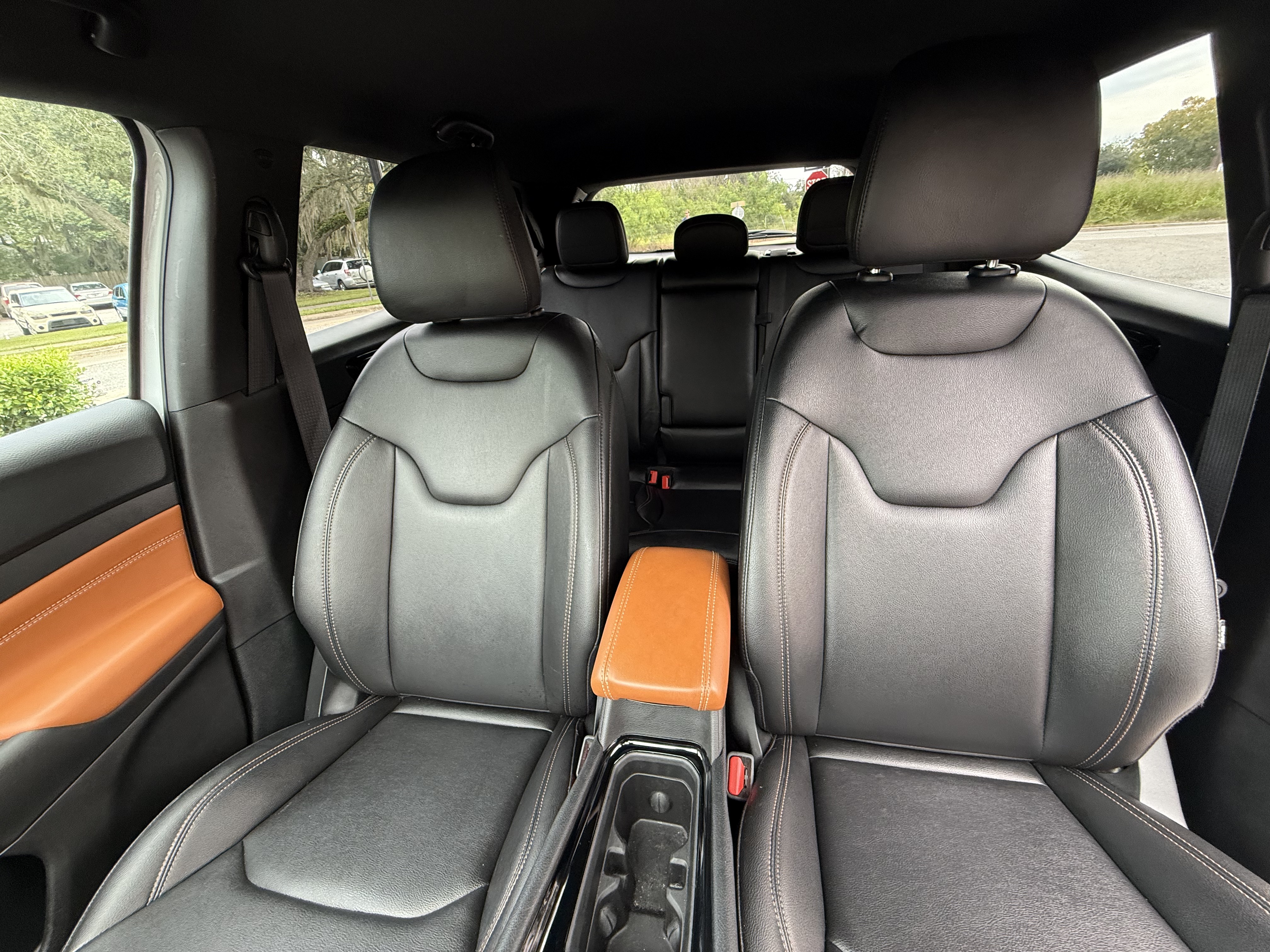 Used 2024 Jeep Compass Limited AWD/4WD image 8