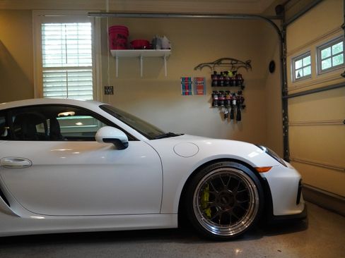 Used 2016 Porsche Cayman GT4 image 24