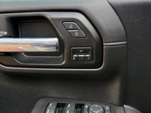 Used 2020 GMC Sierra 1500 AT4 w/ AT4 Premium Package image 14