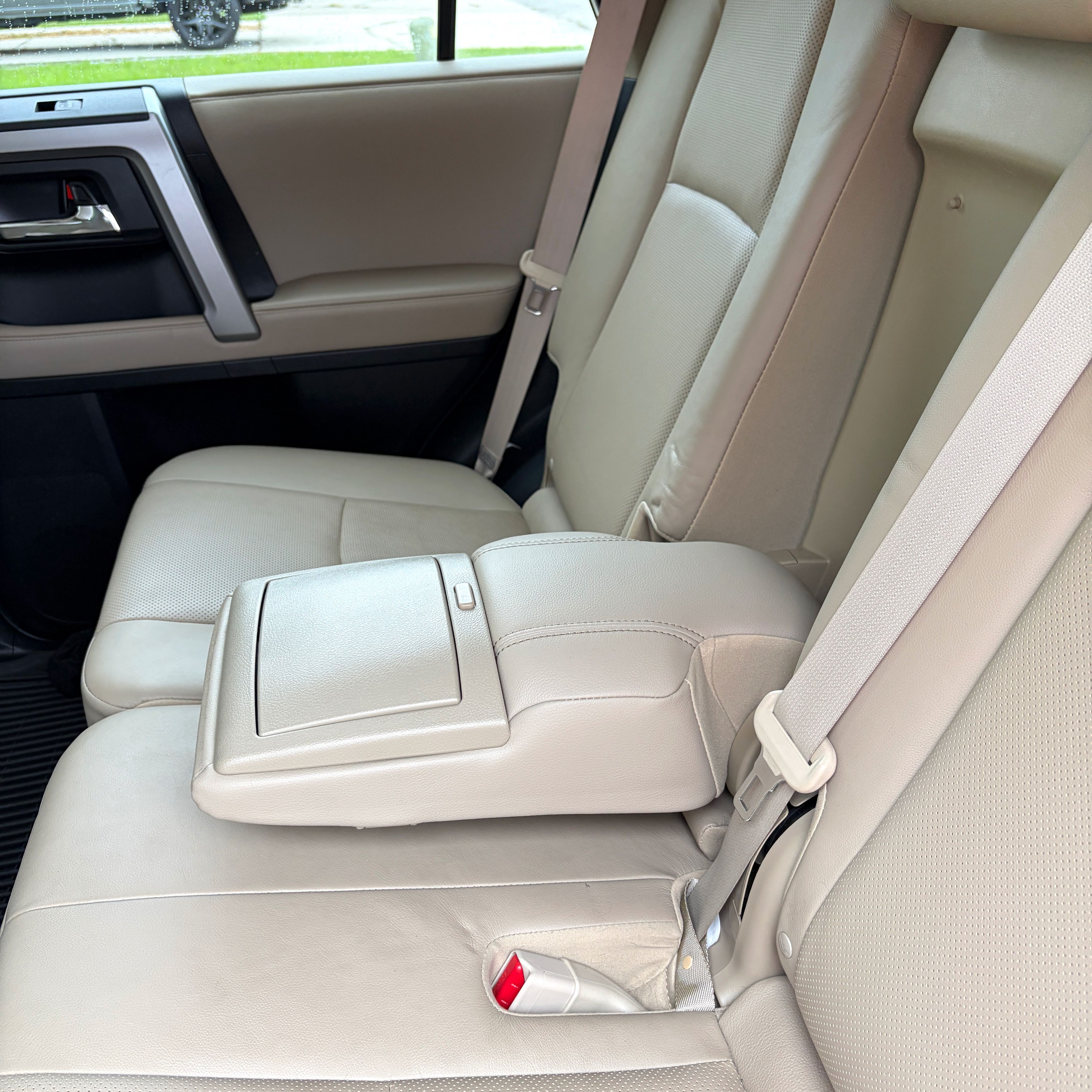 Used 2023 Toyota 4Runner Limited AWD/4WD image 9