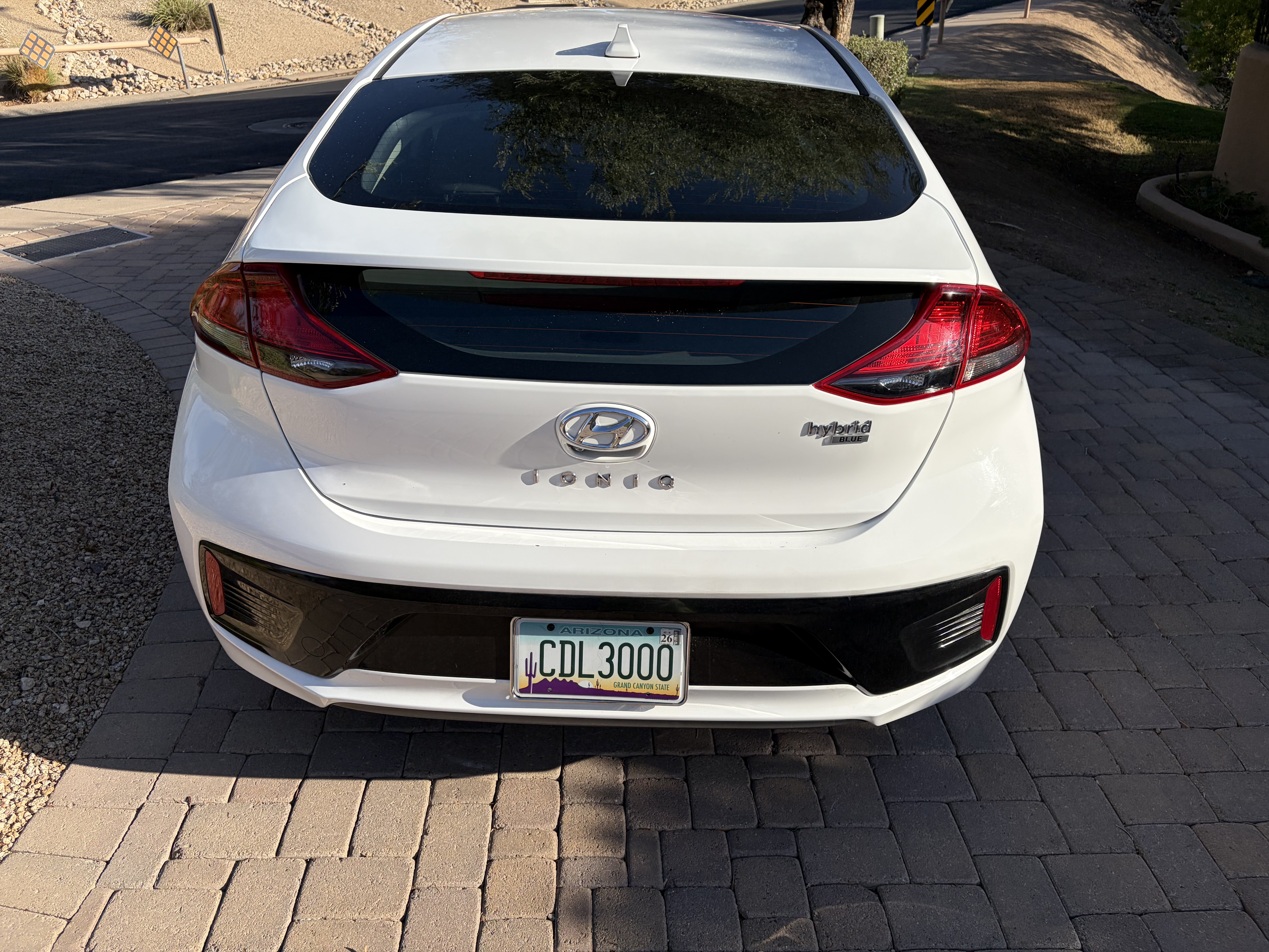 Used 2017 Hyundai Ioniq Blue FWD image 34