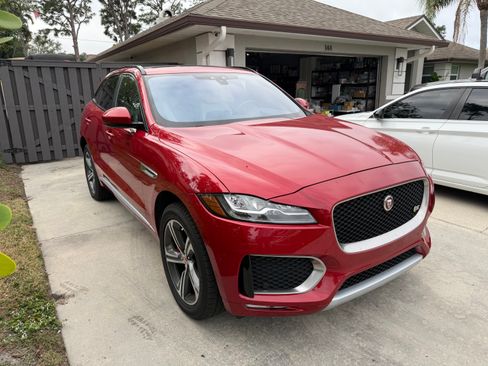 Used 2018 Jaguar F-PACE S image 5