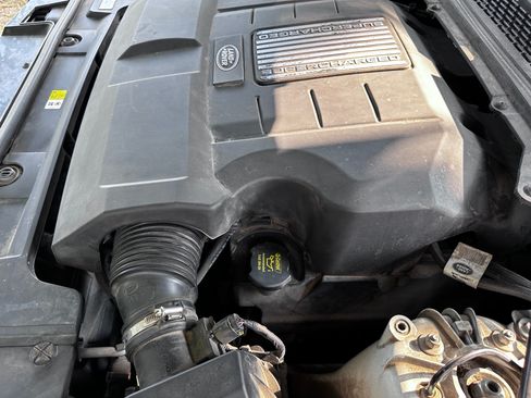 Used 2016 Land Rover Range Rover Sport HSE AWD/4WD image 6