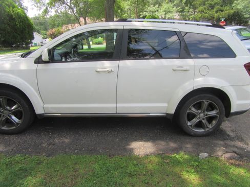 Used 2017 Dodge Journey Crossroad image 4