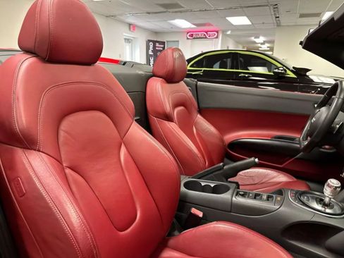 Used 2011 Audi R8 V10 image 19