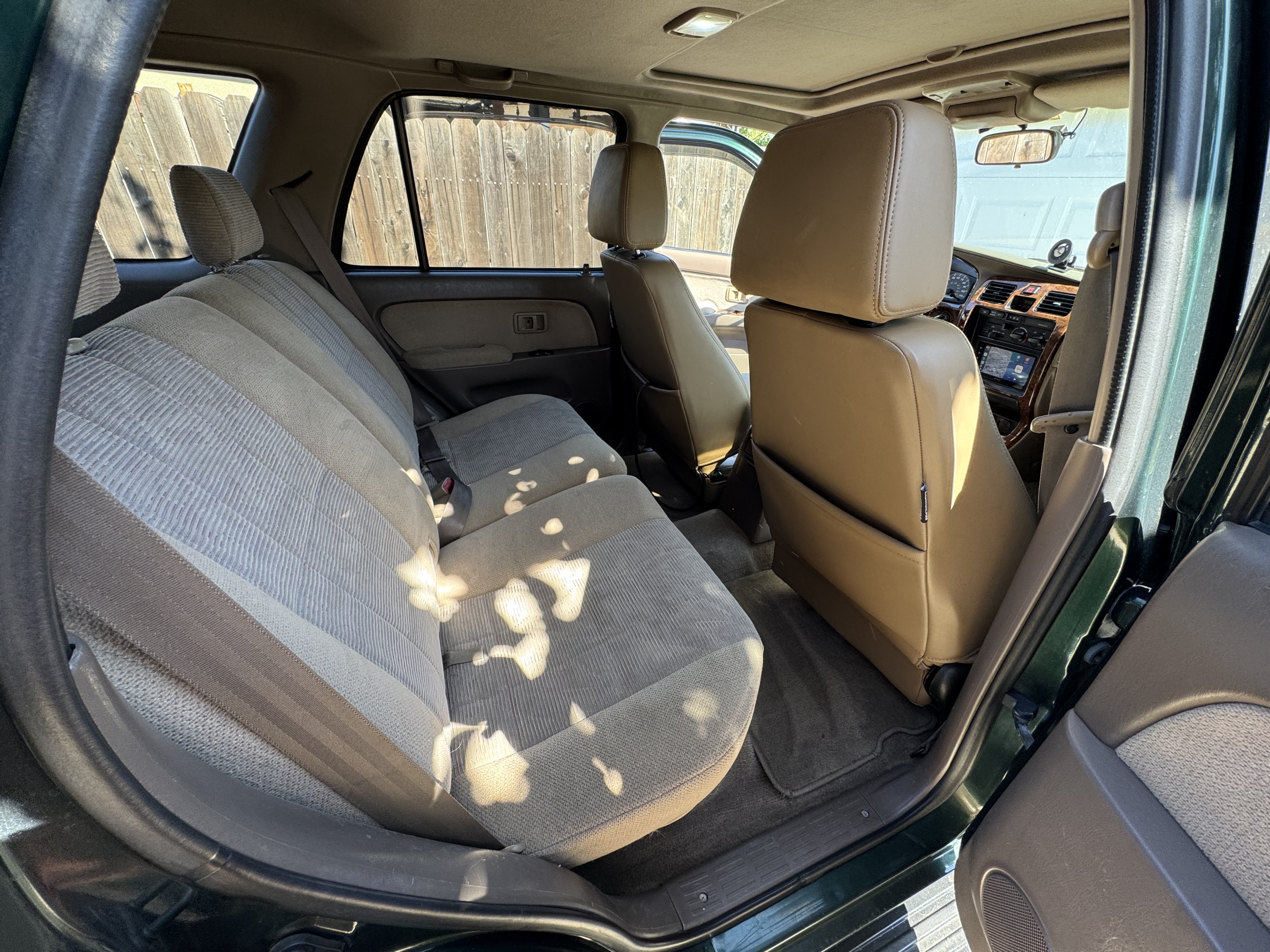 Used 2000 Toyota 4Runner SR5 w/ Upgrade Value Pkg 4 RWD image 16