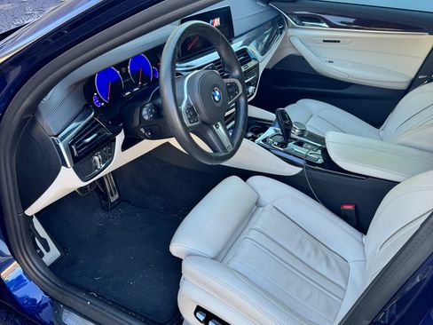 Used 2019 BMW M550i xDrive M550i xDrive Sedan 4D image 1