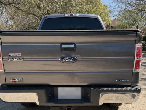 Used 2014 Ford F150 XLT w/ XLT Chrome Package image 9