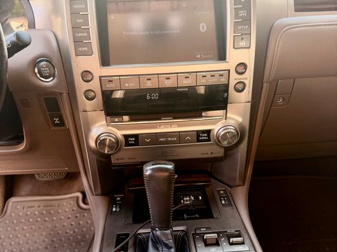 Used 2017 Lexus GX 460 Luxury AWD/4WD image 20