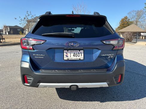 Used 2022 Subaru Outback Limited XT image 4