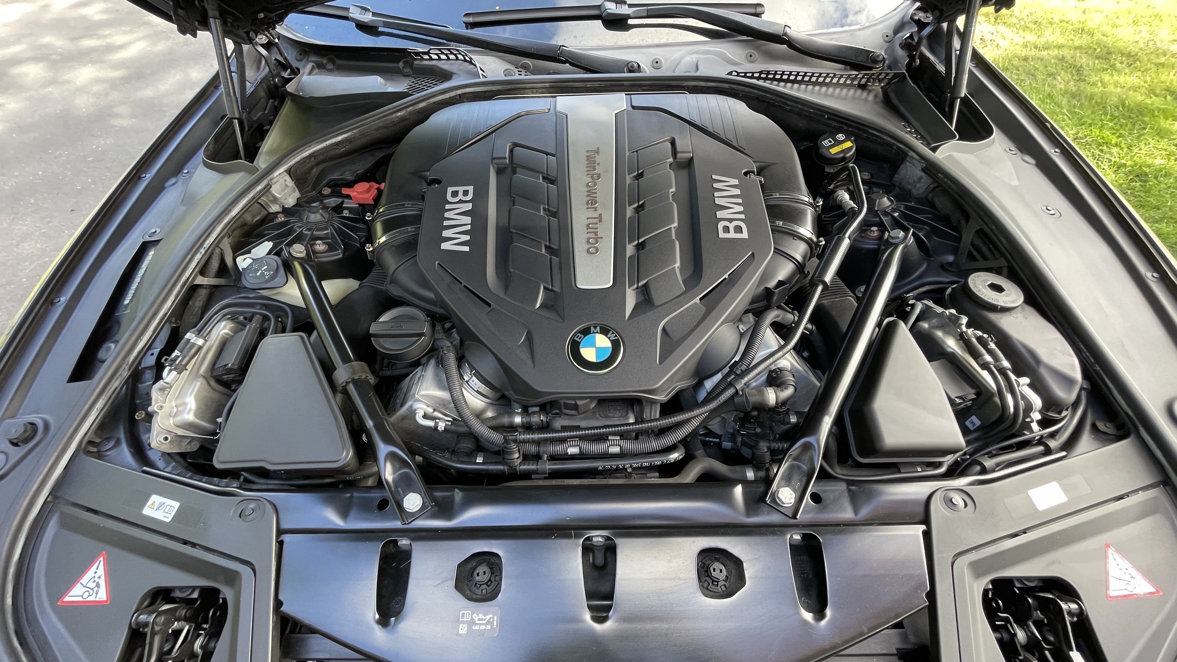 Used 2016 BMW 550i xDrive Sedan AWD/4WD image 12