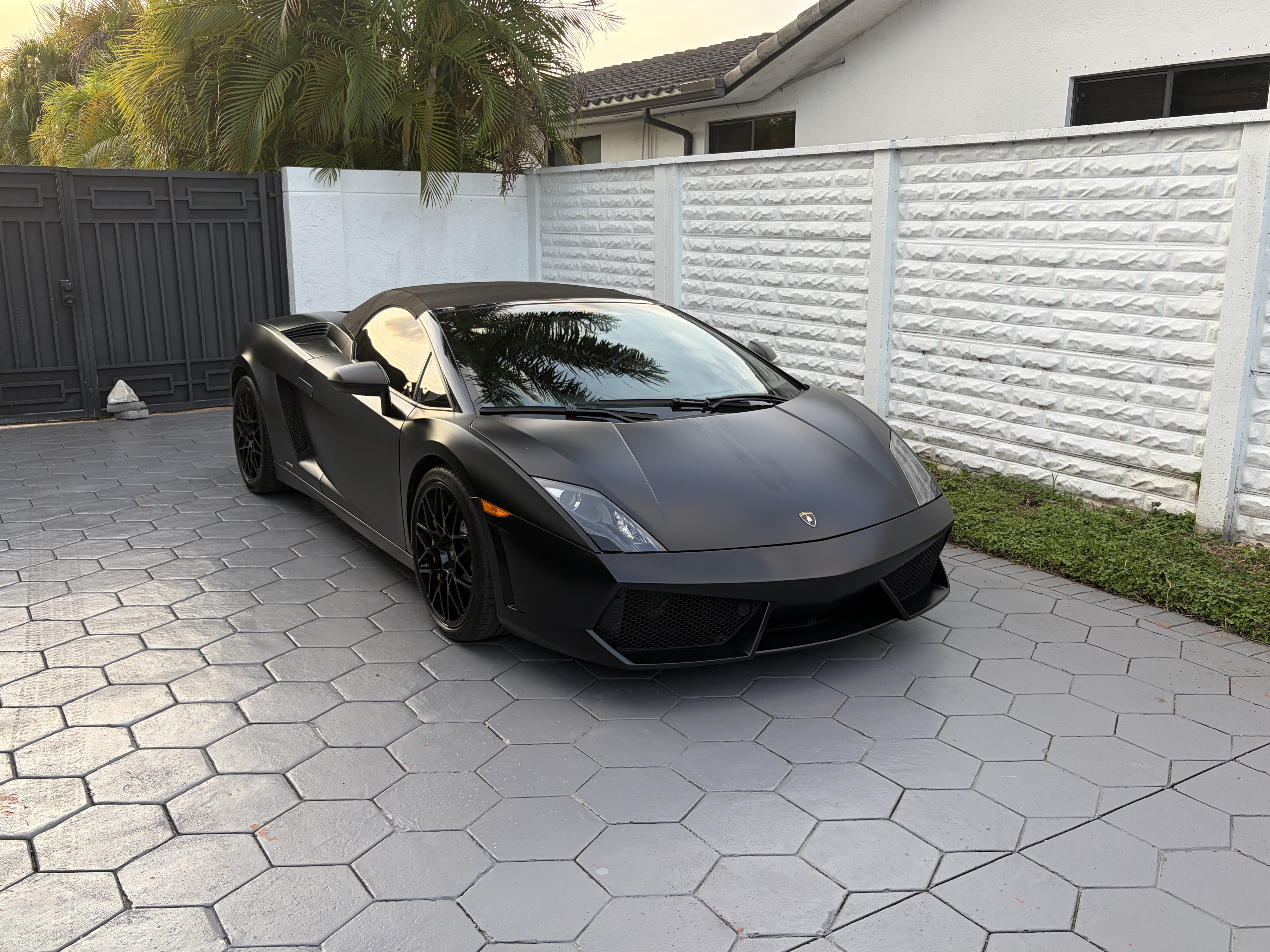 Used 2010 Lamborghini Gallardo LP 560-4 AWD/4WD image 1
