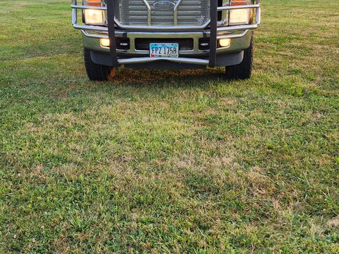 Used 2009 Ford F350 Lariat image 6