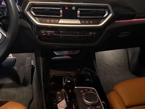 Used 2023 BMW X3 xDrive30i w/ Convenience Package AWD/4WD image 5