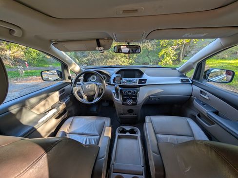 Used 2013 Honda Odyssey EX-L image 28