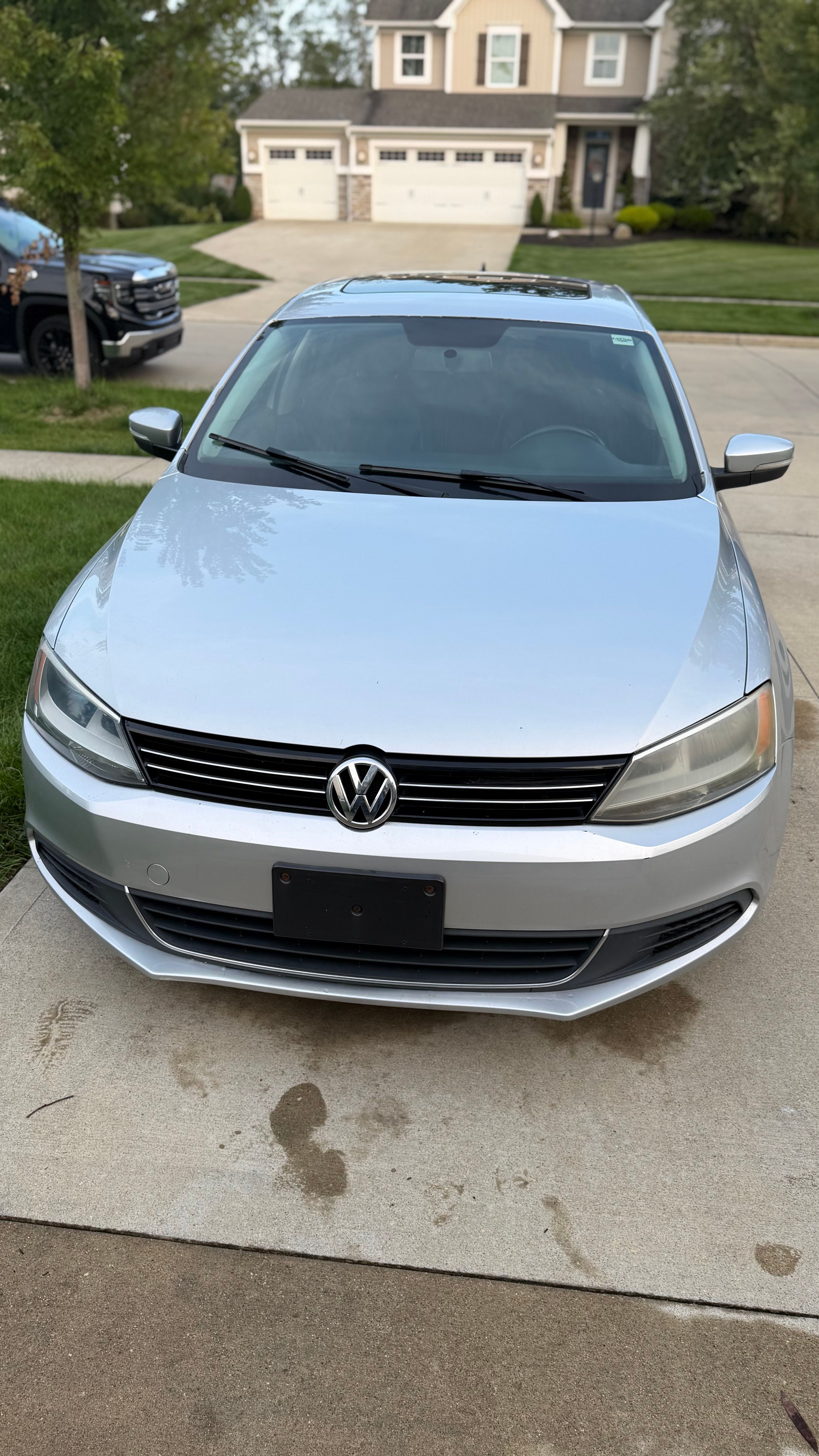 Used 2013 Volkswagen Jetta SE FWD image 2