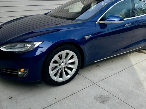 Used 2016 Tesla Model S 90D image 2