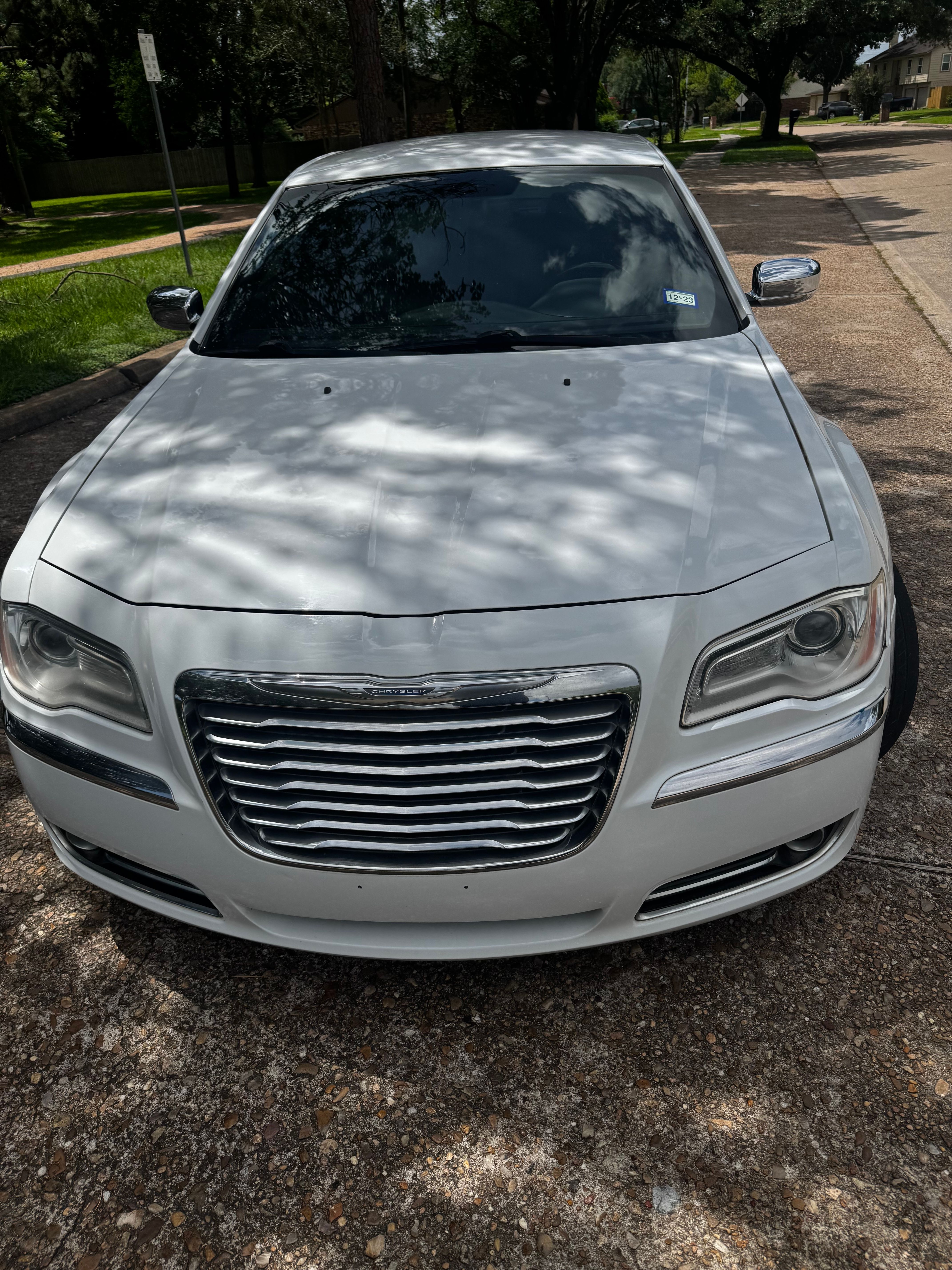 Used 2013 Chrysler 300 C RWD image 15