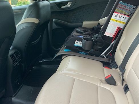 Used 2020 Ford Escape Titanium image 6