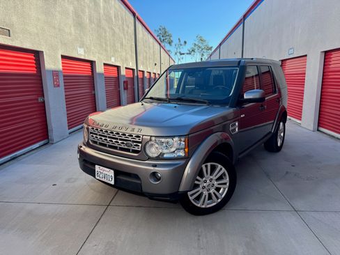 Used 2011 Land Rover LR4 HSE image 1