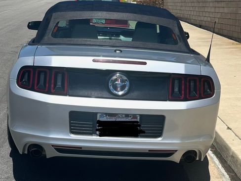 Used 2014 Ford Mustang Premium RWD image 5