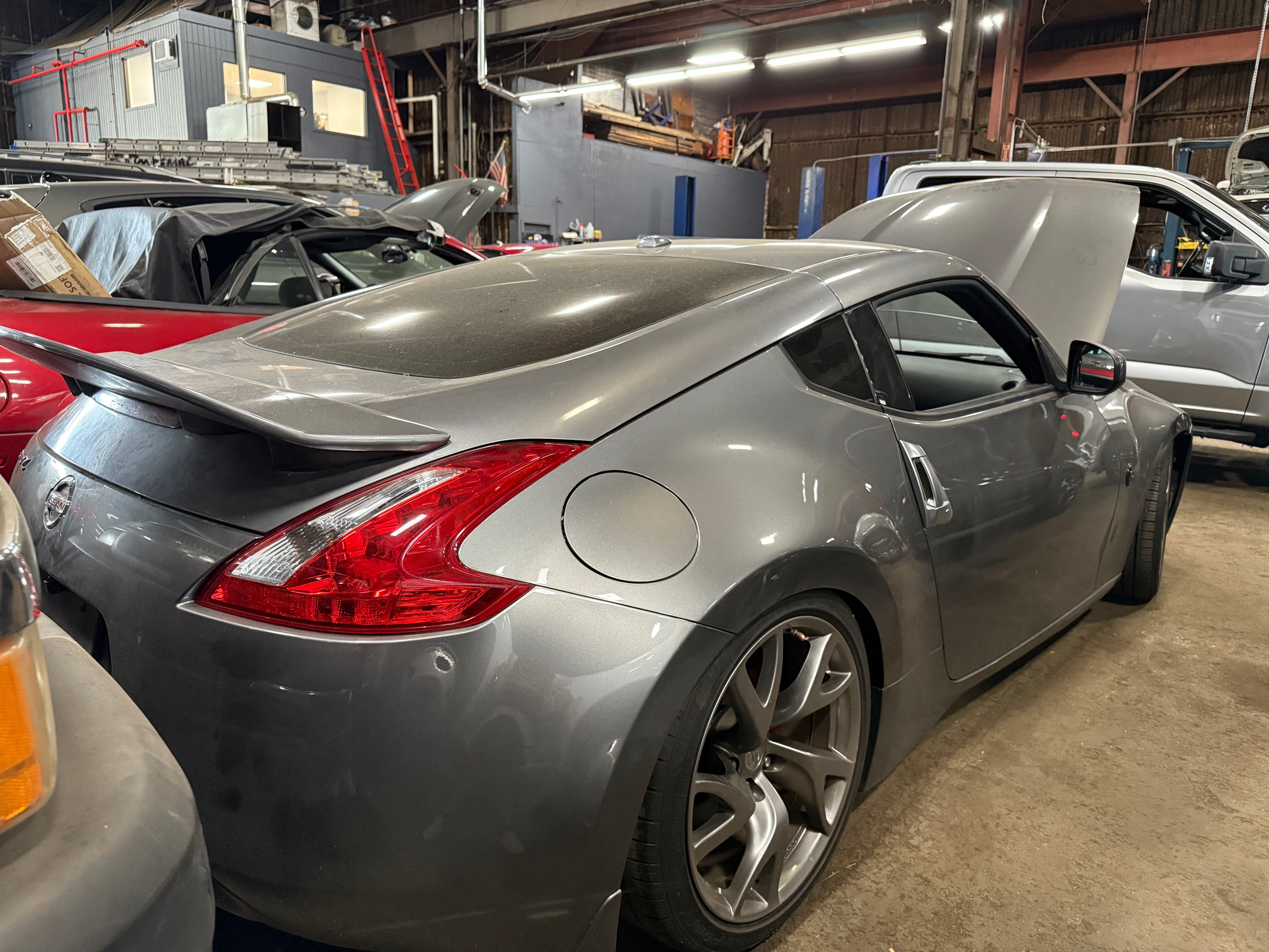 Used 2013 Nissan 370Z Touring w/ Sport Pkg RWD image 15