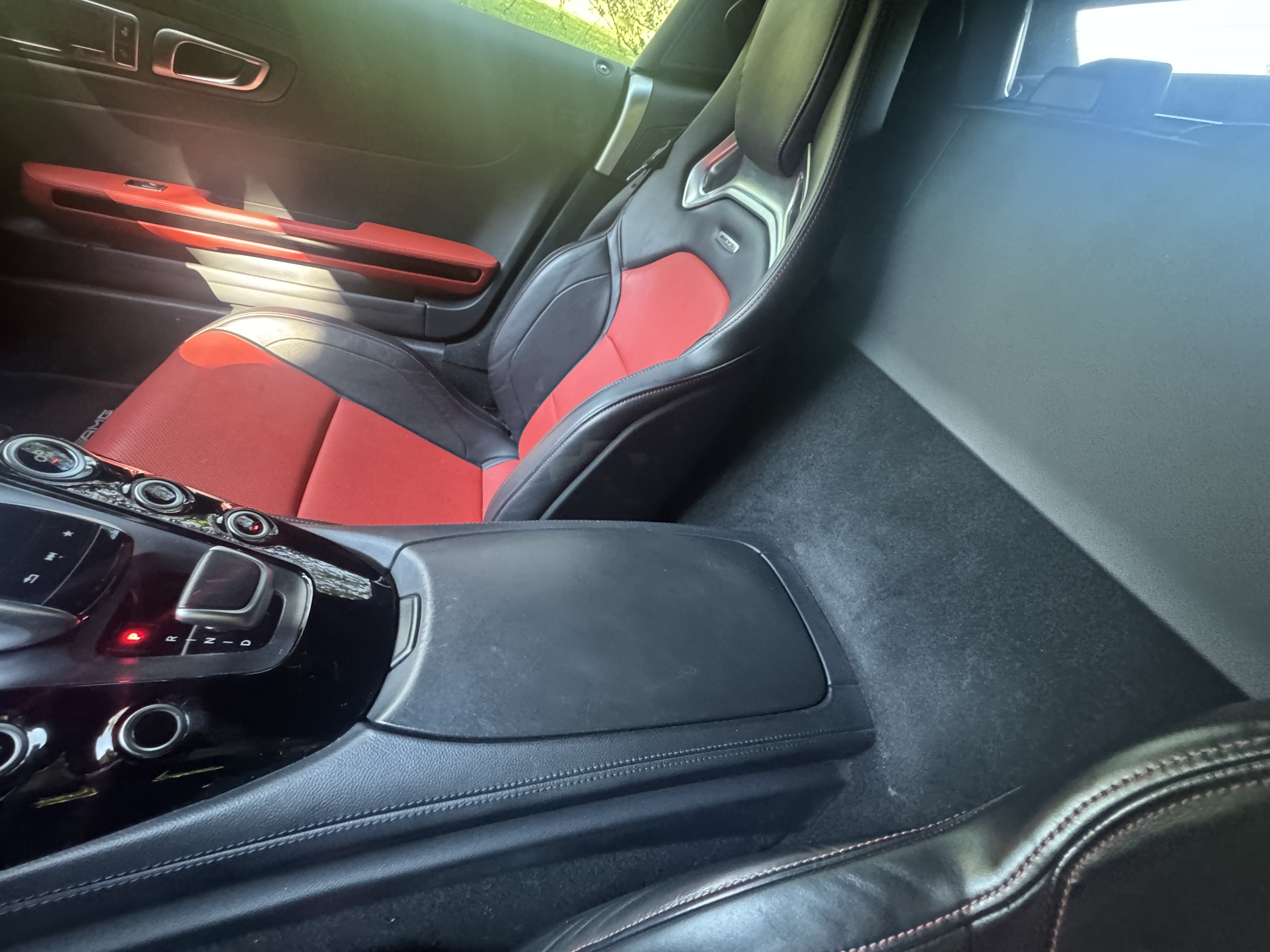 Used 2018 Mercedes-Benz AMG GT Roadster image 15