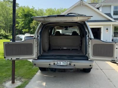 Used 2004 Ford Excursion Limited image 11