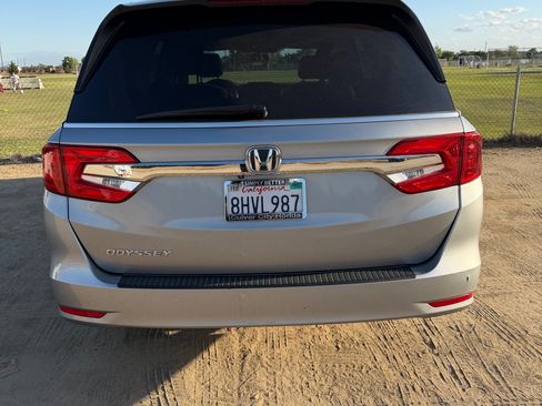 Used 2019 Honda Odyssey EX image 6