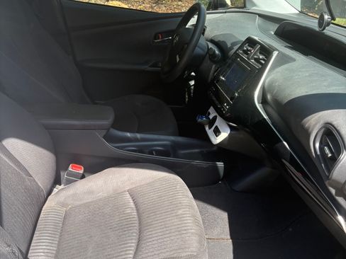 Used 2016 Toyota Prius Two FWD image 13