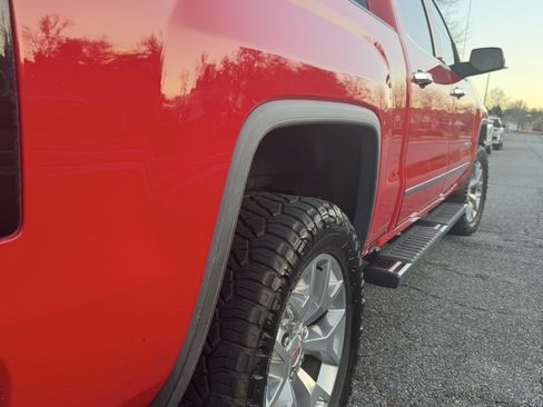 Used 2018 GMC Sierra 1500 SLT w/ SLT Premium Package image 2