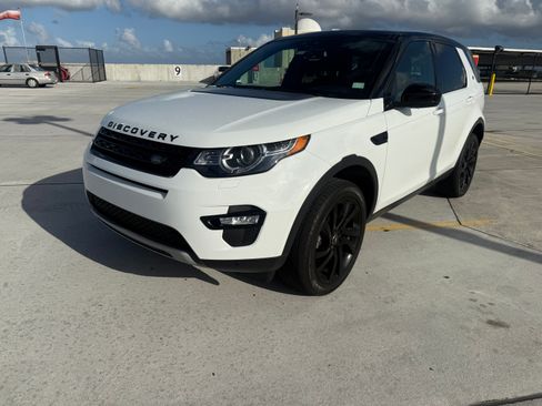 Used 2015 Land Rover Discovery Sport HSE image 2