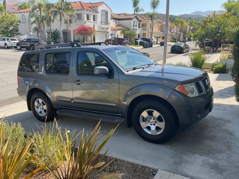 Used 2007 Nissan Pathfinder SE w/ SE Premium Pkg RWD image 5