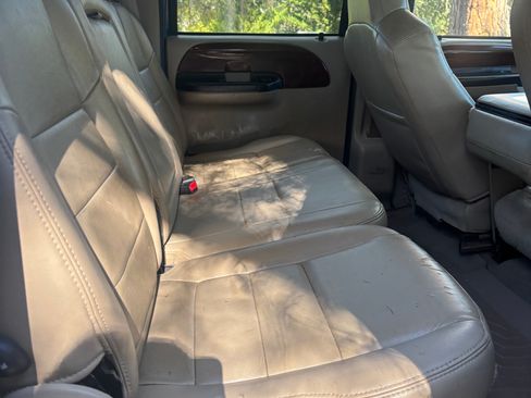 Used 2006 Ford F250 Lariat image 5